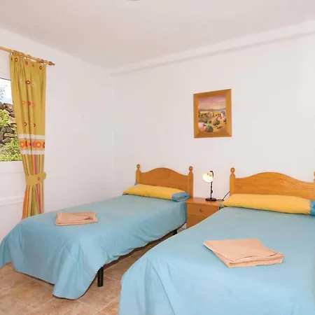 Villa Sleeps 6 Wifi
