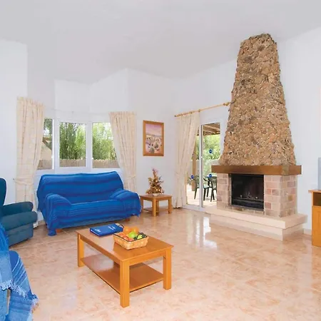 Sleeps 6 Wifi Villa *